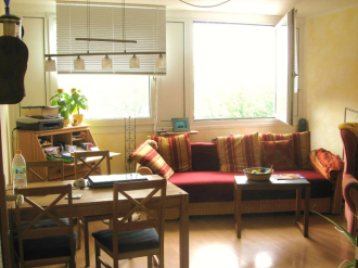 helle 2-Zimmer-Wohnung in beliebtem Stadtteil Ehrenfeld.Fordern Sie ein Exposée an. Wir beraten Sie gerne.